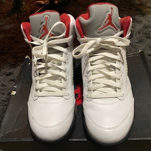 Jordan Retro 5 “Fire Red”